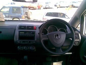 2004 Honda Fit Photos