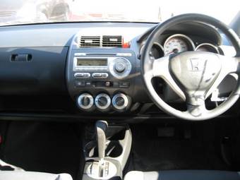 2004 Honda Fit Photos