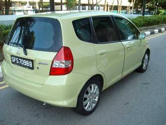 2004 Honda Fit Photos