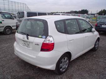 2004 Honda Fit Photos