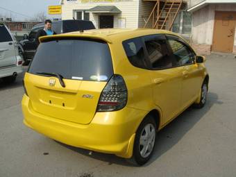 2004 Honda Fit Wallpapers