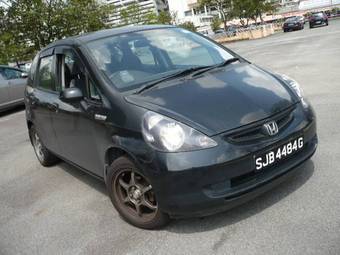 2004 Honda Fit Photos