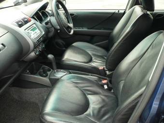 2004 Honda Fit Photos