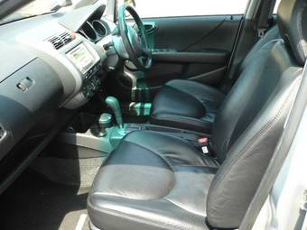 2004 Honda Fit Pictures