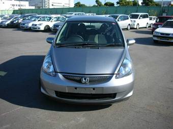 2004 Honda Fit Pictures