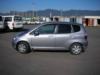 2004 Honda Fit Photos