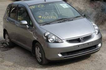 2004 Honda Fit Photos