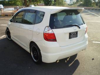 2004 Honda Fit Pictures