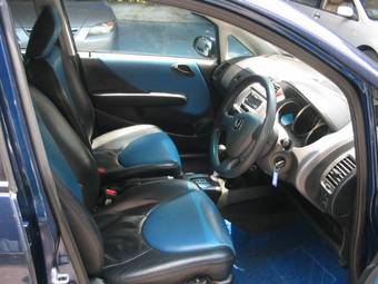 2004 Honda Fit Pictures