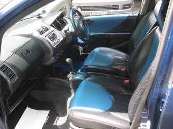 2004 Honda Fit Photos
