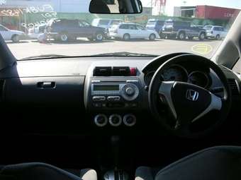 2004 Honda Fit Pictures