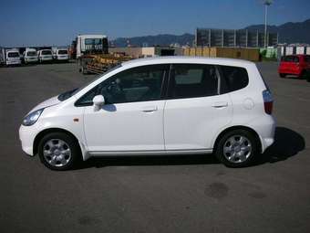2004 Honda Fit Photos