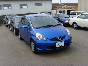 2004 Honda Fit Photos