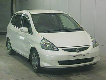 2004 Honda Fit Photos