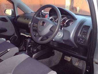 2004 Honda Fit Photos