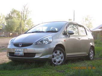 2004 Honda Fit Pictures