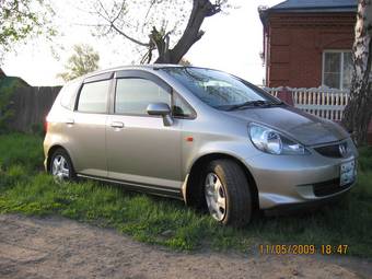 2004 Honda Fit Photos