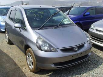 2004 Honda Fit Photos