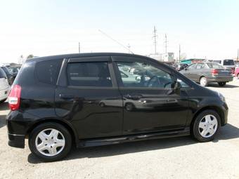 2004 Honda Fit Photos