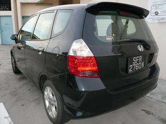 2004 Honda Fit Photos