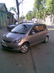 2004 Honda Fit Photos