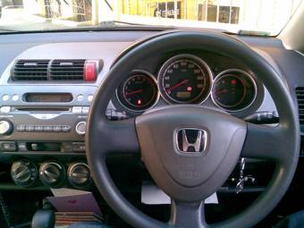 2004 Honda Fit Wallpapers