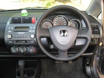 2004 Honda Fit Pictures