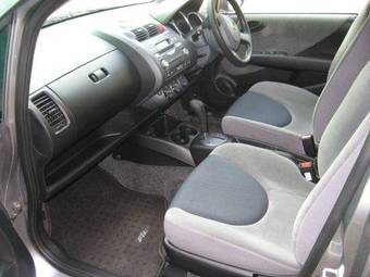 2004 Honda Fit Photos