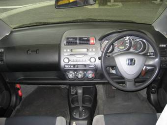 2004 Honda Fit Pictures