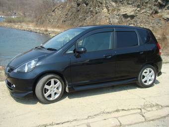 2004 Honda Fit Photos