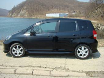 2004 Honda Fit Pictures