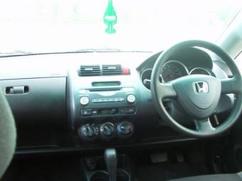 2004 Honda Fit Photos