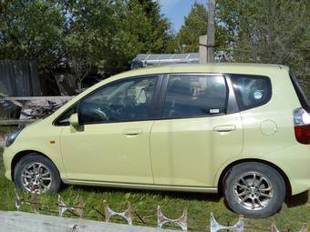 2004 Honda Fit Photos