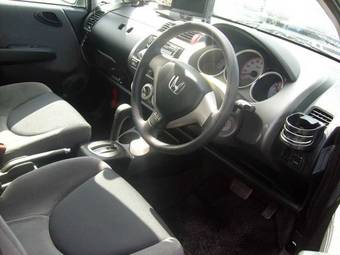 2004 Honda Fit Images