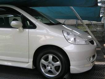 2004 Honda Fit Pictures