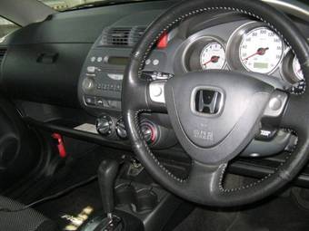 2004 Honda Fit Photos