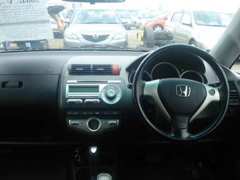 2004 Honda Fit Photos