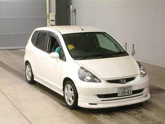 2004 Honda Fit Photos