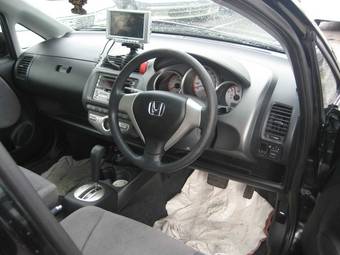 2004 Honda Fit Photos