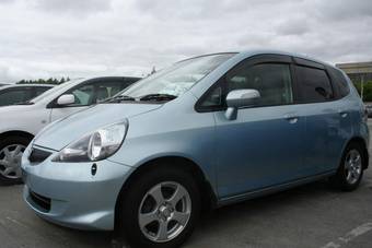 2004 Honda Fit Photos