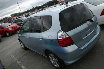 2004 Honda Fit Pictures