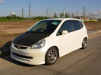 2004 Honda Fit Photos