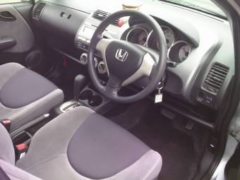 2004 Honda Fit Photos