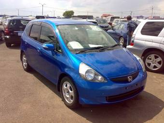 2004 Honda Fit Photos