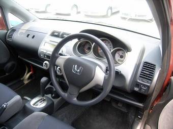 2004 Honda Fit Images