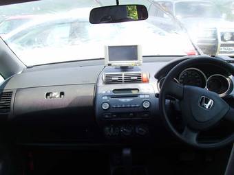 2004 Honda Fit Pictures