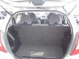 2004 Honda Fit Photos