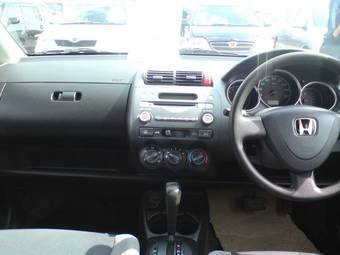 2004 Honda Fit Pictures