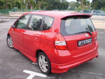 2004 Honda Fit Pictures