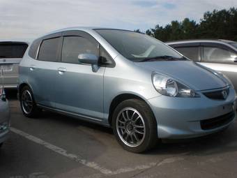 2004 Honda Fit Photos